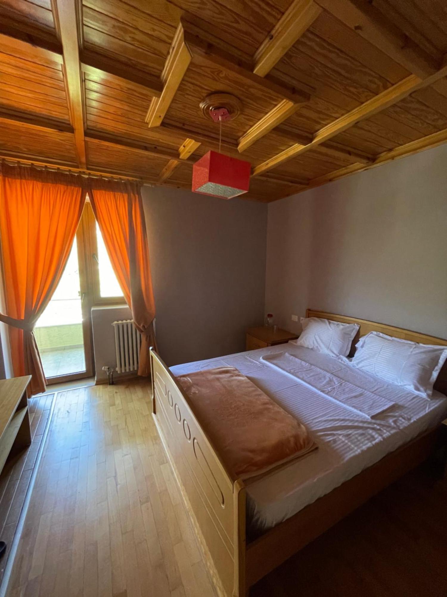 Lura Hotel Fushe-Lure Exterior photo