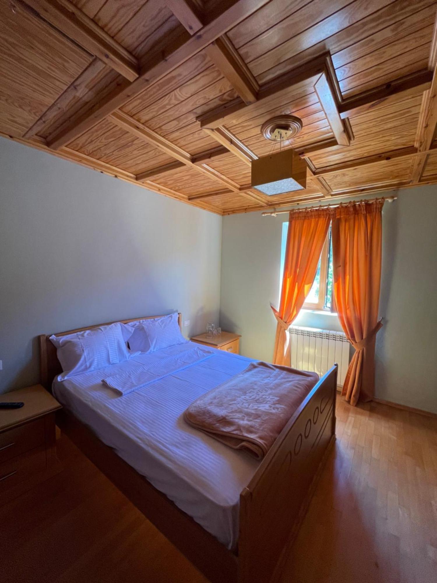 Lura Hotel Fushe-Lure Exterior photo